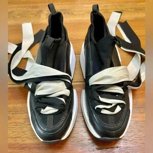 Loretta Pettinari Italy | Women’s 7.5 | Black & White Ribbon Sneaker | No Tie